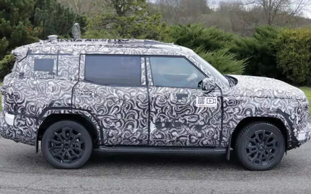 Легендарный японский внедорожник возвращается: новые фото