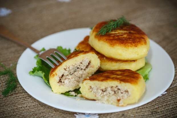Зразы с начинкой из курицы Зразы с начинкой из курицы