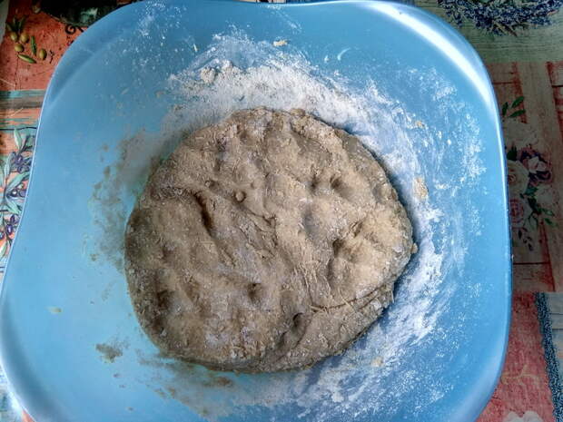Овсяные пончики в шоколаде - мои детям нравятся. По вкусу как сырники, но без творога и вместо муки молотая овсянка
