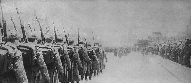 Парад 7 ноября 1941 г. на Красной площади
