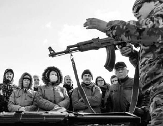 В Киеве организовали раздачу автоматов для «патриотов»