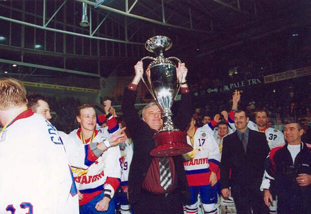 «Самый дорогой – следующий кубок». Президент «Металлурга» – о любви к городу и клубу — Хоккейный клуб «Металлург»