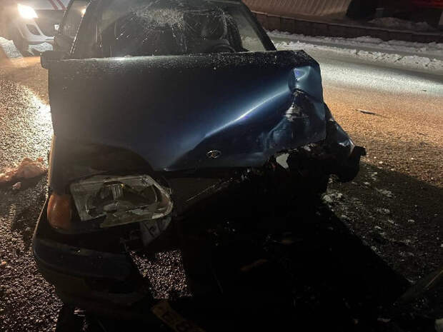 Женщина-пассажир получила травмы в жутком ДТП в Рославле