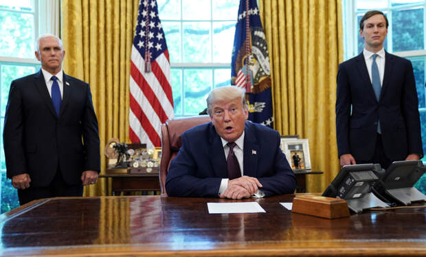 Трамп назвал цель переброса атомных подлодок