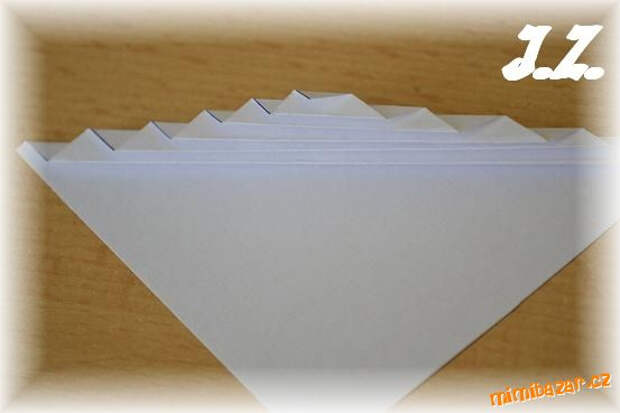 Бабочки из журнальных страниц (19) (553x369, 94Kb)