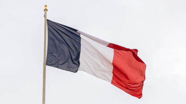 Во Франции призвали прекратить финансирование Киева