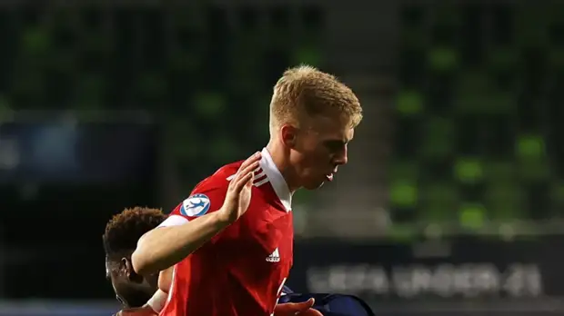 Маслов покинул расположение молодёжной сборной России