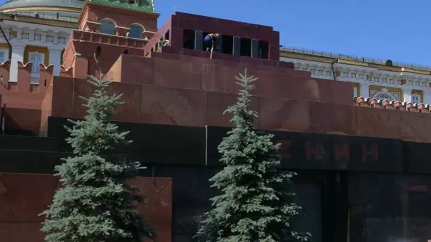 Мавзолей Ленина закроют для посетителей до 16 мая