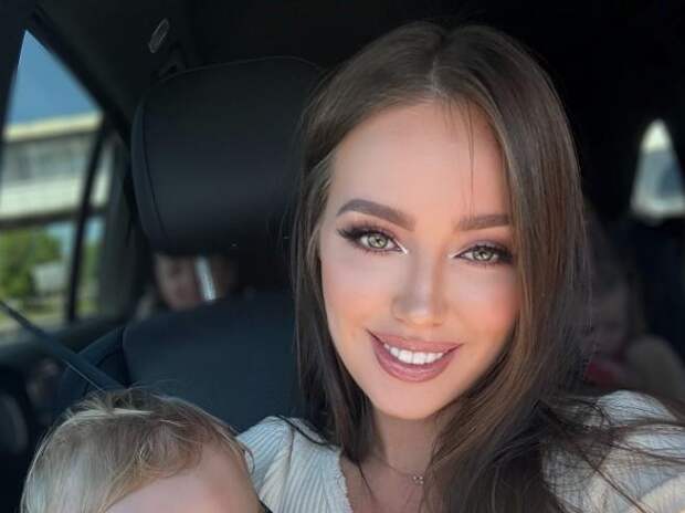 Анастасия Костенко в истерике из-за слов о дочери Тарасова от прошлого брака