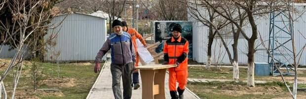 В парке «Акбота» демонтируют незаконные торговые точки