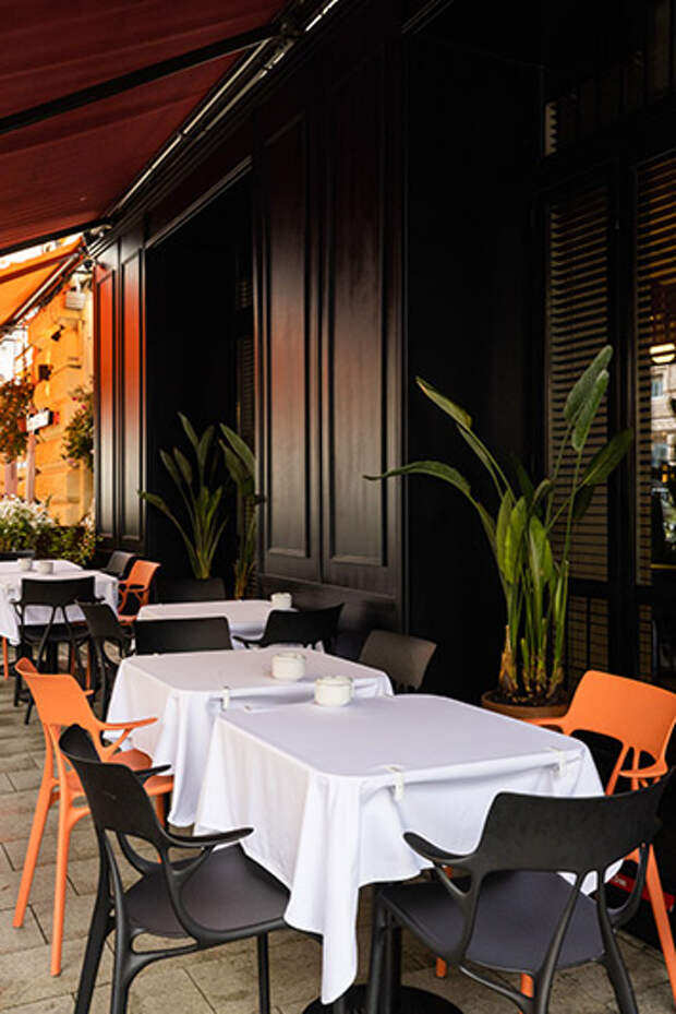 MO friends bar & dining