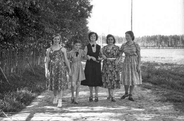 Летние платья советских женщин