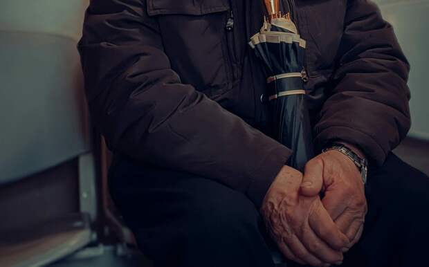 Петербуржец заработал почти 240 тысяч рублей за прописку 17 мигрантов