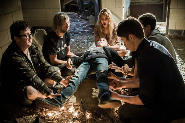 «Он пил кровь из ее горла» Российские подростки-сатанисты стали серийными убийцами. Как безобидный ритуал превратился в расправу?