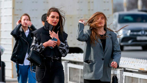 Ветер усилится: экстренное погодное предупреждение объявили в Москве