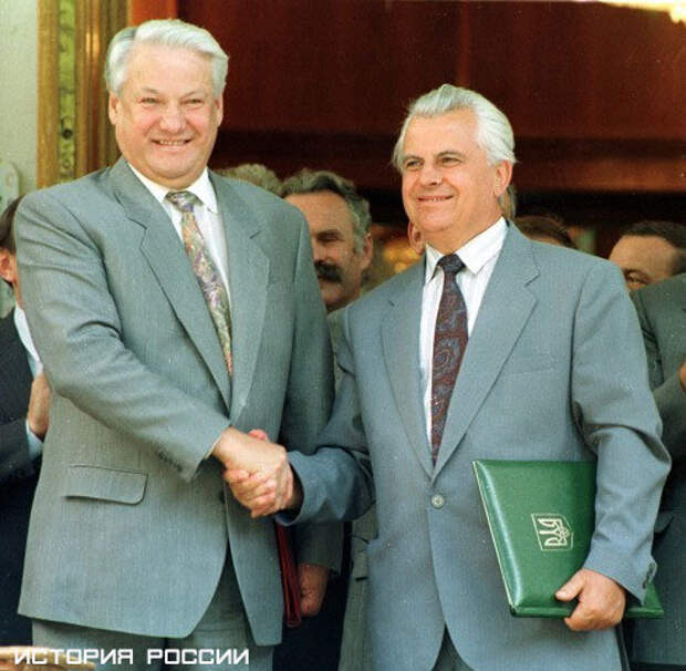 Ельцин и Кравчук. Оба довольные.