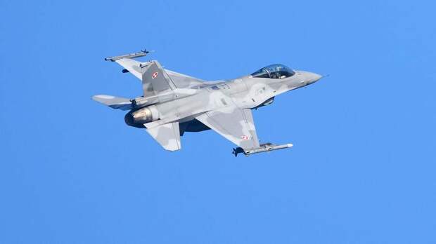 В Польше потерпел крушение истребитель F-16 при подготовке к авиашоу