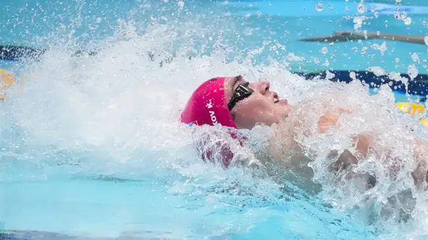 Колесников стал чемпионом Европы по плаванию на короткой воде