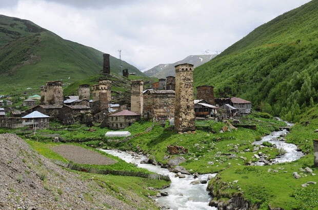 Старинные каменные башни Сванетии (Грузия)