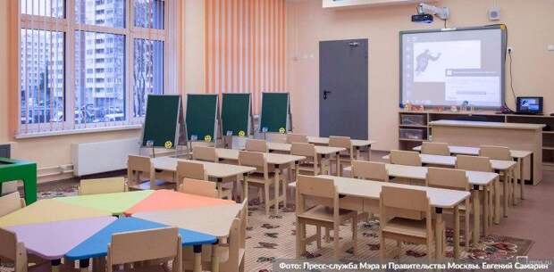Собянин оценил ход строительства новой школы на 300 мест в Солнцеве. Фото: Е. Самарин mos.ru