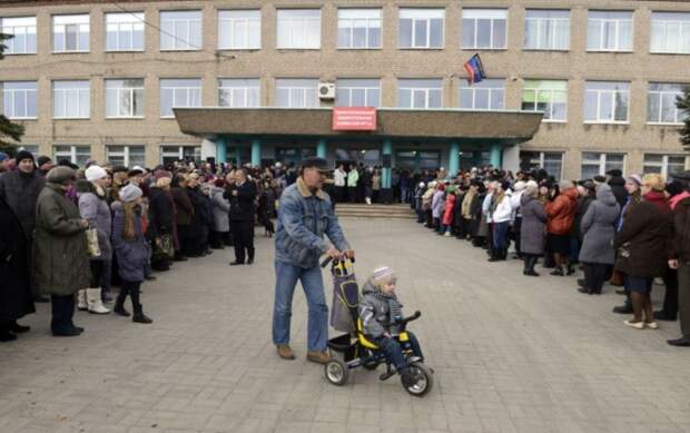 Воскресенье, 2 ноября 2014 года было хорошим днём для демократии; по крайней мере, так это выглядело.