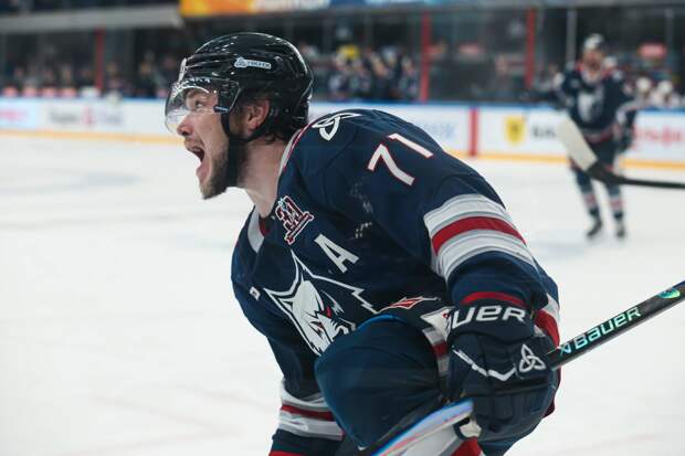 Нападающий «Нефтехимика» Белозеров: «Я максималист – это у меня в крови с детства»