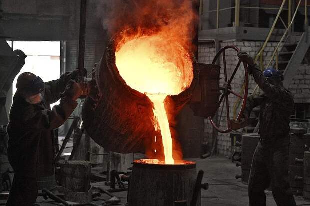 Названы самые проблемные отрасли российской экономики