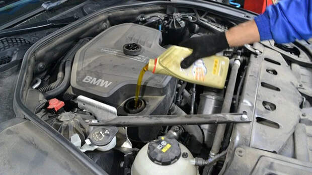 Почему менять масло в двигателе каждые 10000 км небезопасно