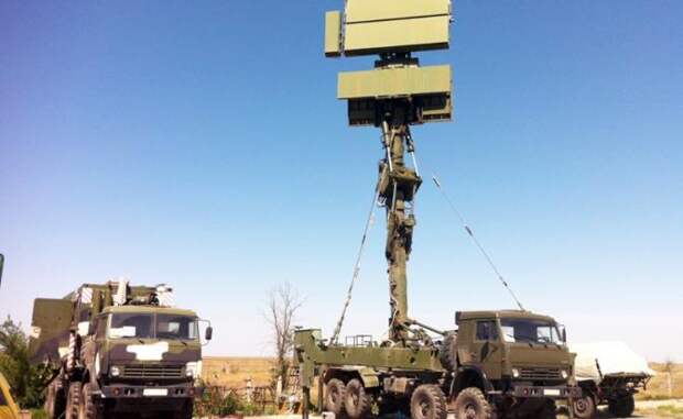 На фото: радиолокационный комплекс 48Я6-К1 "Подлет-К1"