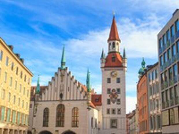 Германия. Бавария. Munich, Old Town Hall with Tower, Bavaria, Germany. Фото Bertl123 - Depositphotos 