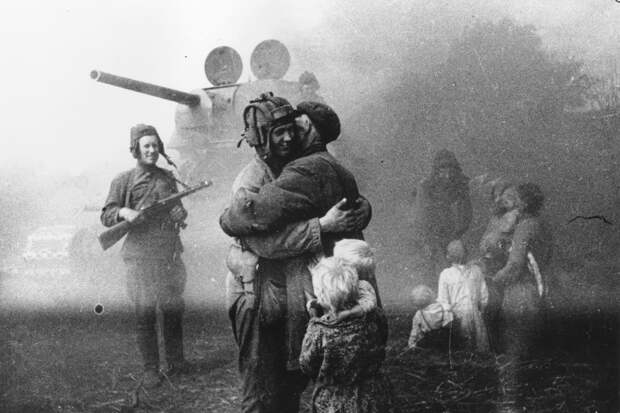 «Не будет никаких репараций». Польша хочет компенсировать ущерб, понесенный от СССР. Каковы ее шансы выиграть иск против России?