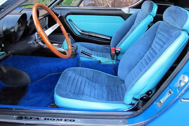 Редкое купе Alfa Romeo Montreal выставили на продажу (74 фото)