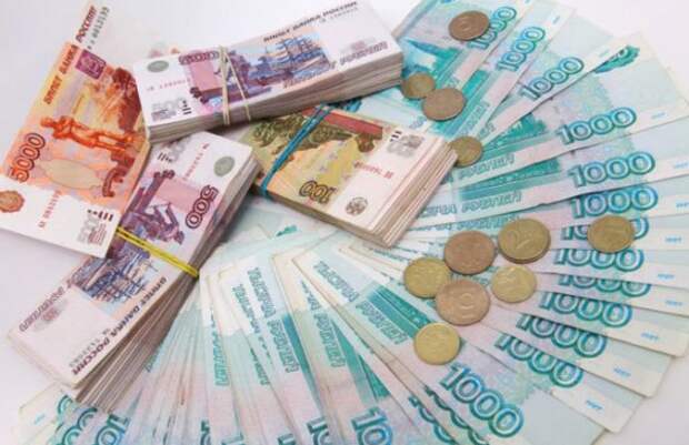 Украинцы переходят на российские рубли