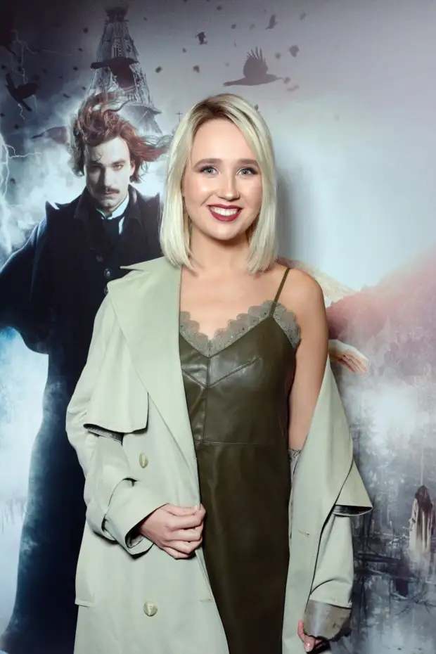 Клава Кока предстала в стильном образе