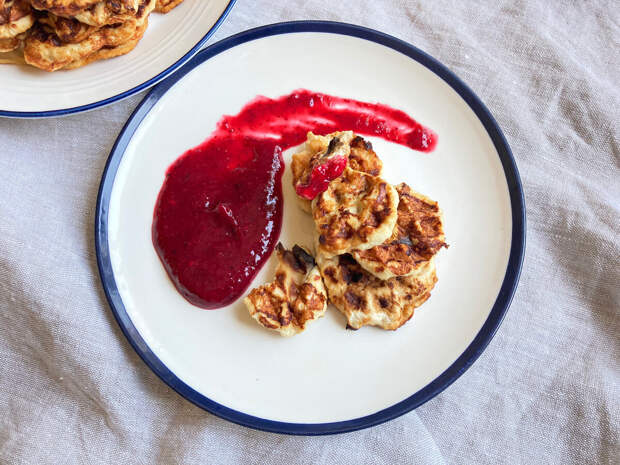 Куриные вафельки. Звучит странновато, но я не знаю, как еще назвать это оригинальное блюдо из куриного филе