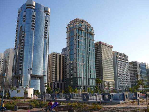 abu_dhabi_skyscrapers02.jpg