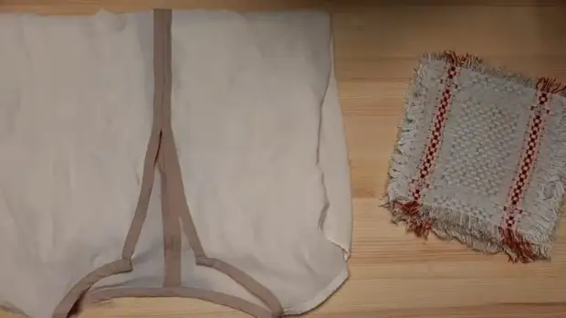 Верните белым вещам первоначальную белизну с помощью клея. Старый, но действительно рабочий способ