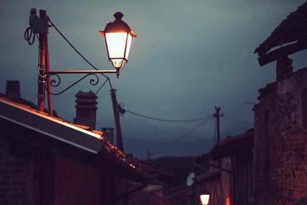 Уличный фонарь. Фото: pixabay.com