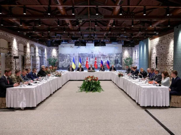 Стало известно, чем украинская делегация угрожала России на переговорах в Стамбуле
