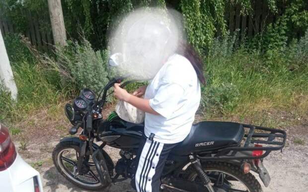 В Спасском районе за рулём мопеда обнаружили 11-летнюю девочку