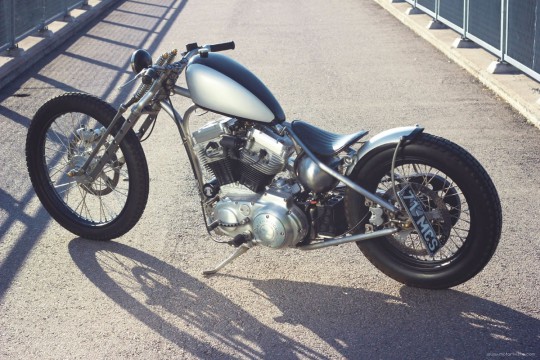Harley-Davidson-Sportster-1 Кастом Harley-Davidson “Petroleum Spirit”