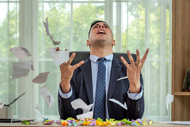 Половина россиян тратят 10–20 тыс. в месяц на обеды и напитки в рабочие дни