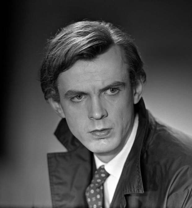 Георгий Тараторкин.
