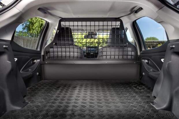 Toyota-Yaris-Ecovan-первый-гибрид-в-классе-мини-доставка-2021-проавто-05