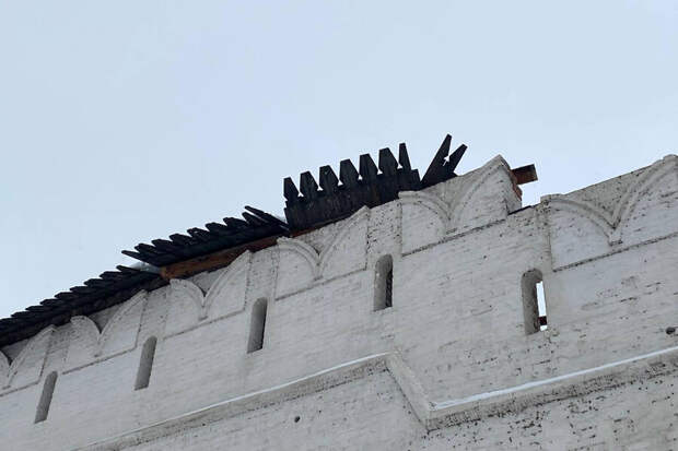 Крыша в Казанском Кремле рухнула из-за снега