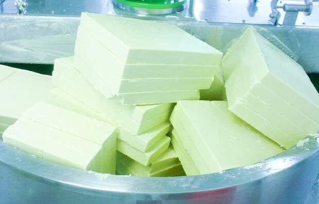 Из чего на самом деле делают белый шоколад