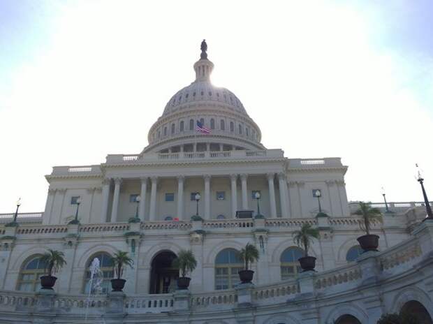 Проект санкций США против Путина и его окружения назвали «игрой»