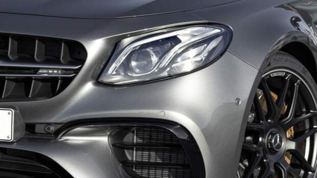 Самый быстрый седан Mercedes-AMG E63s W213 (10 фото)