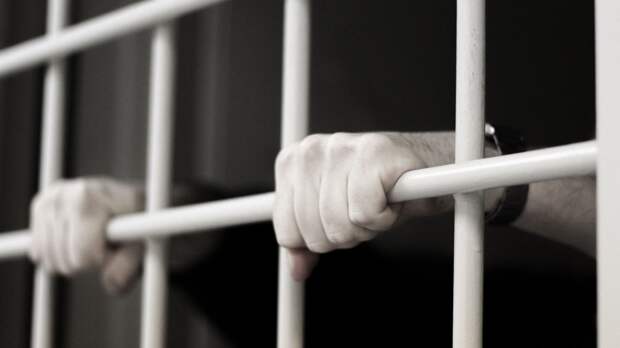 В Уфе разыскивают неизвестного мужчину после нападения на 10-летнюю девочку в подъезде