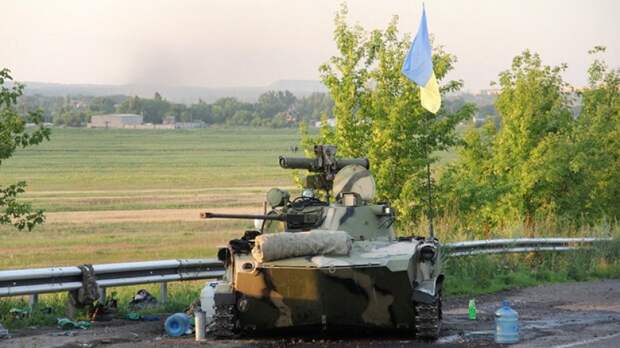 Герой России напомнил призвавшему к военному вторжению в РФ журналисту о бегстве из Крыма